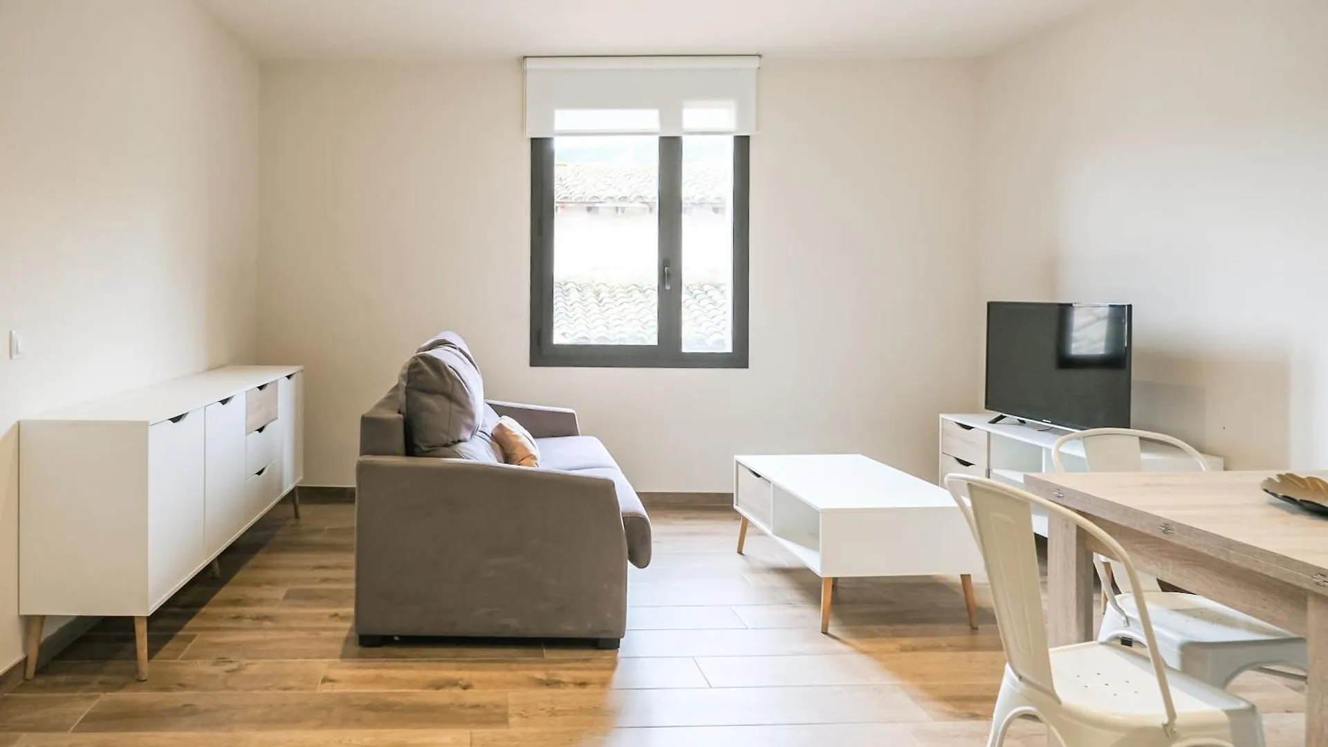 Besalú 22 Apartamento nuevamente renovado con AC